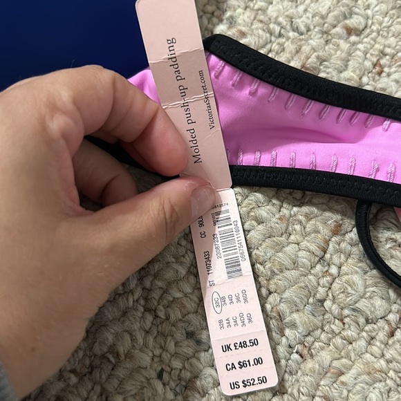 NWT Victoria Secret 32C - Picture 4 of 8